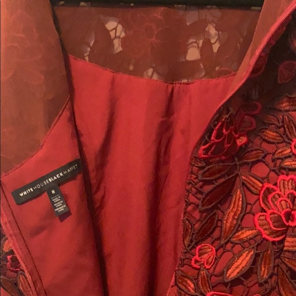 Beautiful red flower dress - Picture 3 of 4